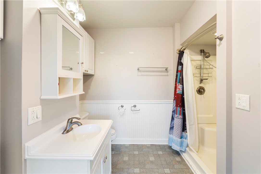 50 Clinton Street Avon, NY 14414 - Photo 21 of 47 1st floor full bath