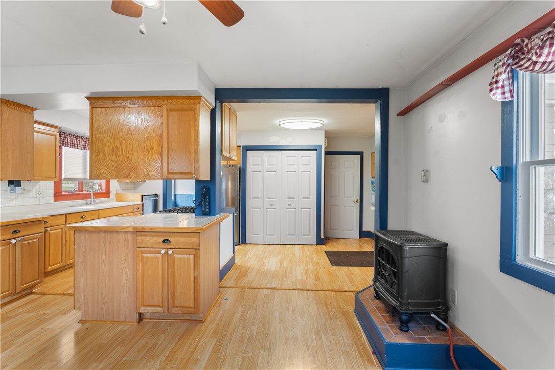 50 Clinton Street Avon, NY 14414 - Photo 9 of 47 Freestanding gas stove