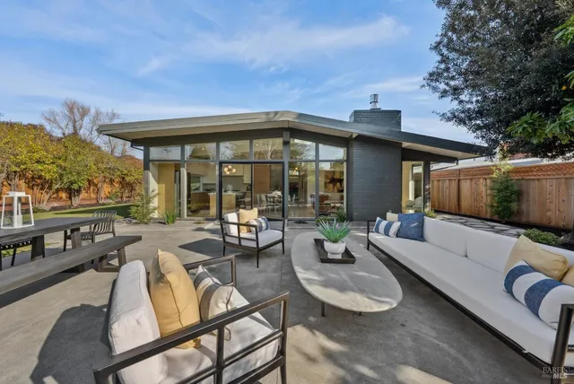 $1,795,000 | 319 Holly Drive, San Rafael, CA 94903