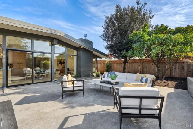 $1,795,000 | 319 Holly Drive, San Rafael, CA 94903