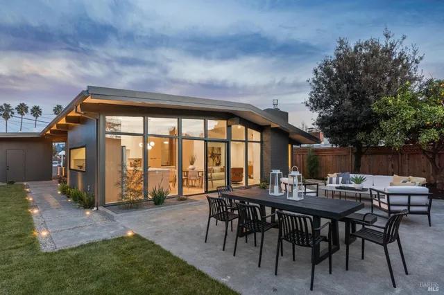 $1,795,000 | 319 Holly Drive, San Rafael, CA 94903