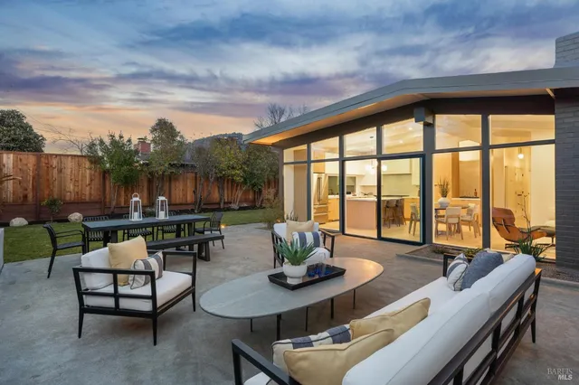 $1,795,000 | 319 Holly Drive, San Rafael, CA 94903