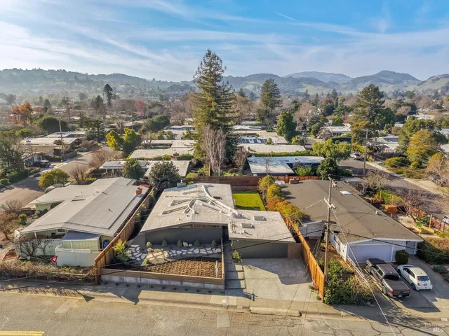 $1,795,000 | 319 Holly Drive, San Rafael, CA 94903