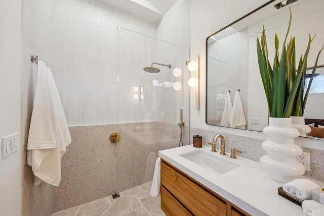 $1,795,000 | 319 Holly Drive, San Rafael, CA 94903