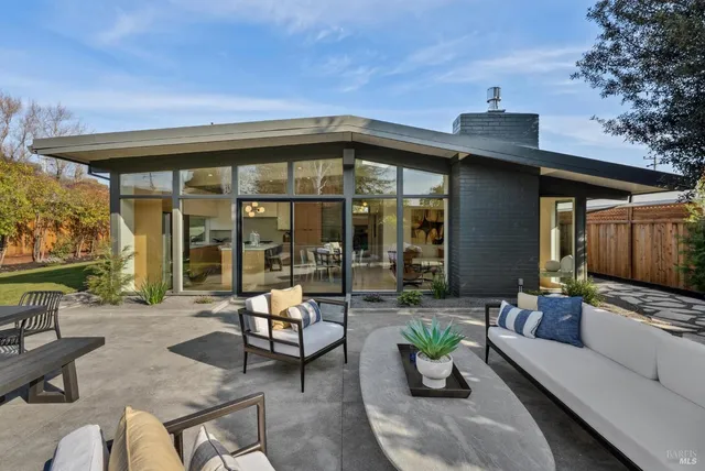 $1,795,000 | 319 Holly Drive, San Rafael, CA 94903