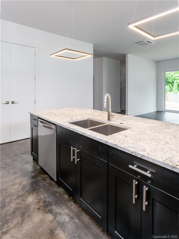 220 Governors View Road Asheville, NC 28805 - Photo 20 of 46 Gallery Image 20