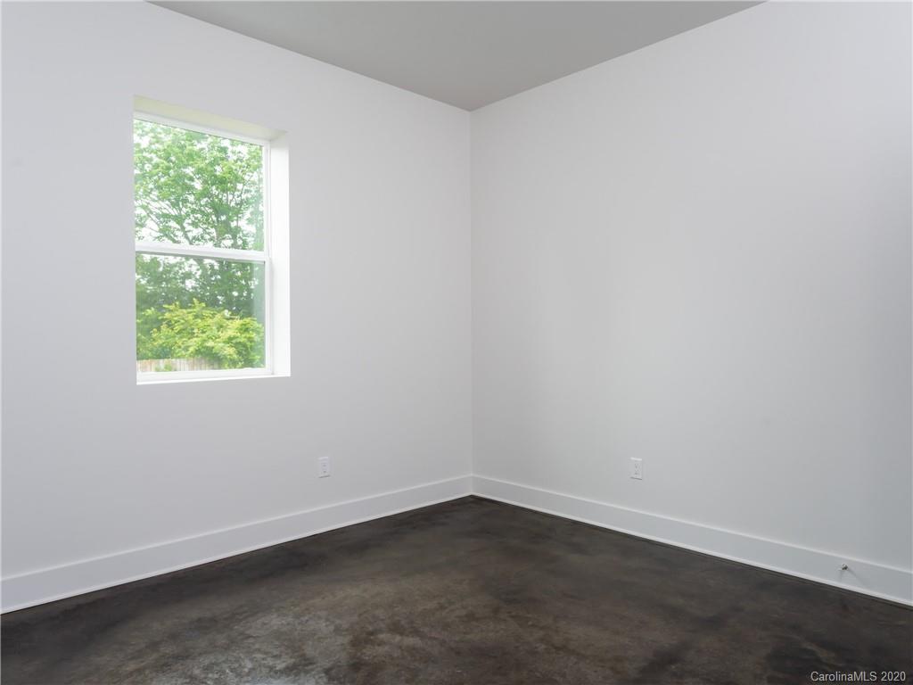 220 Governors View Road Asheville, NC 28805 - Photo 30 of 46 Gallery Image 30