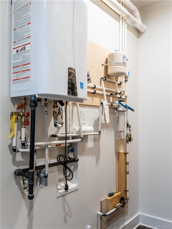 220 Governors View Road Asheville, NC 28805 - Photo 38 of 46 Gallery Image 38