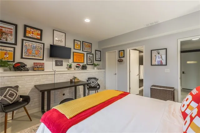 $775,000 | 4602 Northwest 71st Street, Kansas City, MO 64151