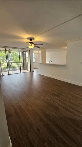 $2,225 | 105 Lake Emerald Drive, Unit 311, Oakland Park, FL 33309