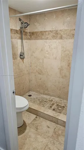 $2,225 | 105 Lake Emerald Drive, Unit 311, Oakland Park, FL 33309