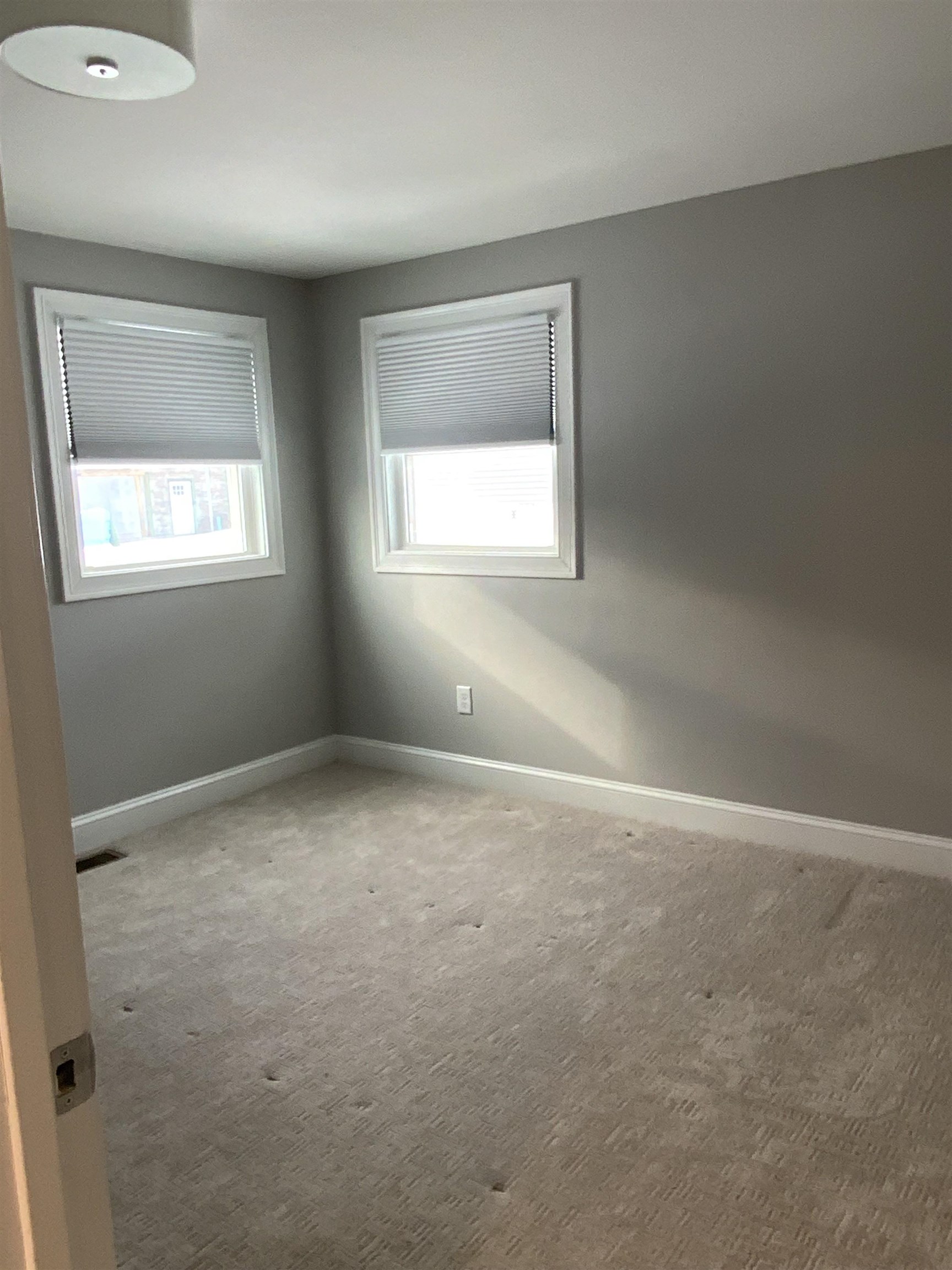 73 Rutland Street Dover, NH 03820 - Photo 18 of 32