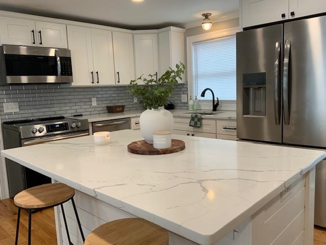 73 Rutland Street Dover, NH 03820 - Photo 2 of 32