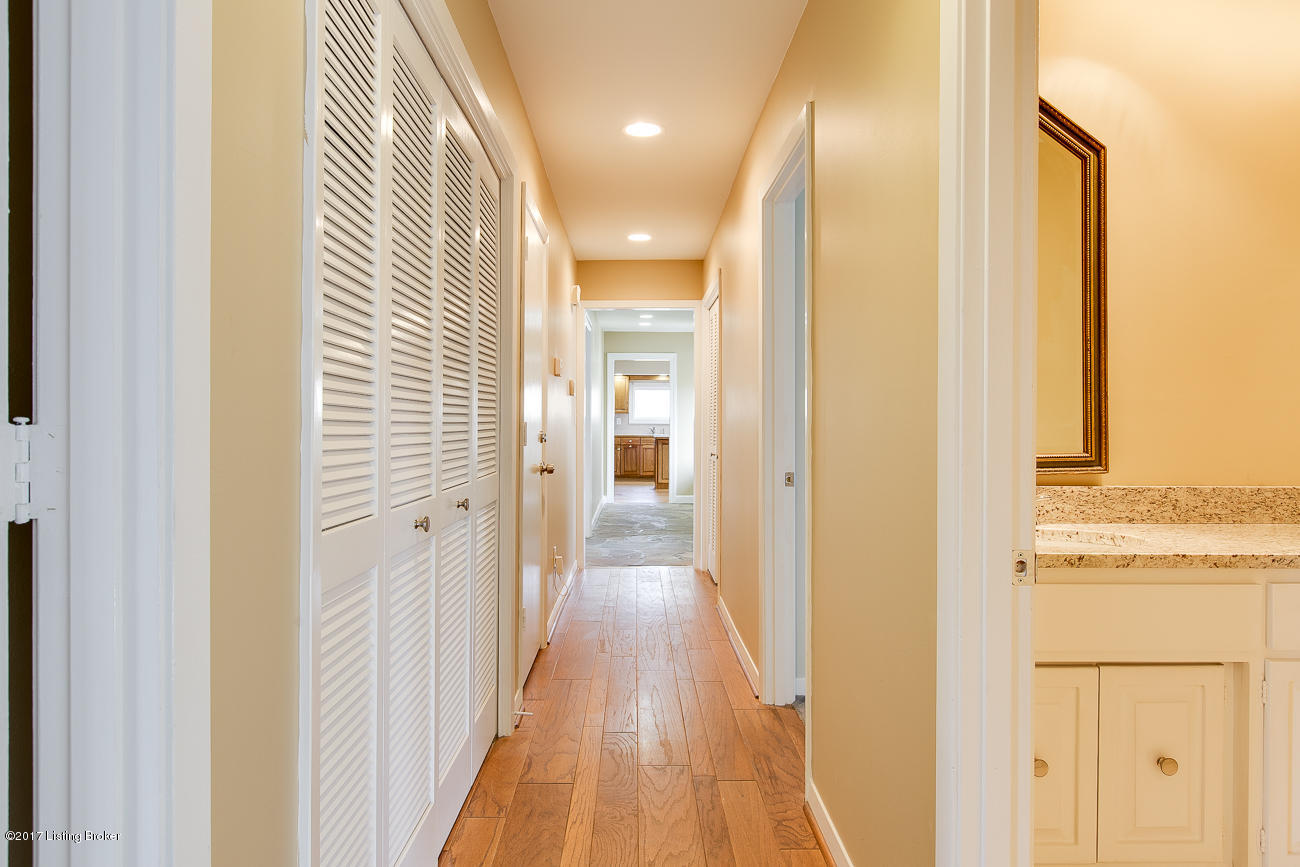 7703 Circle Crest Road Louisville, KY 40241 - Photo 12 of 28 7703 Circle Crest-12