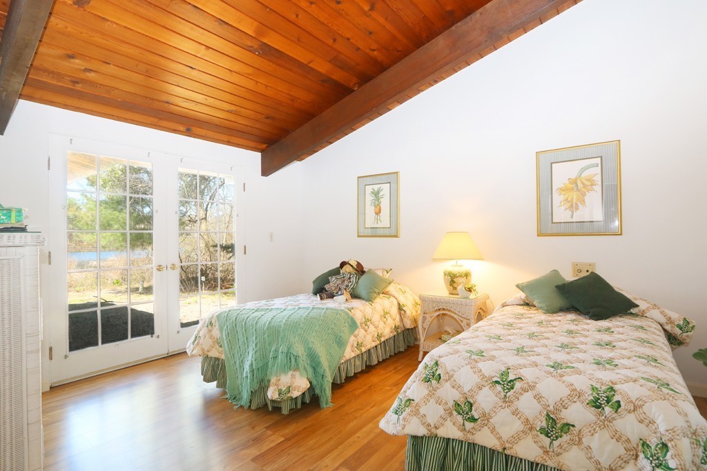 270 Islington Road Newton, MA 02466 - Photo 7 of 10