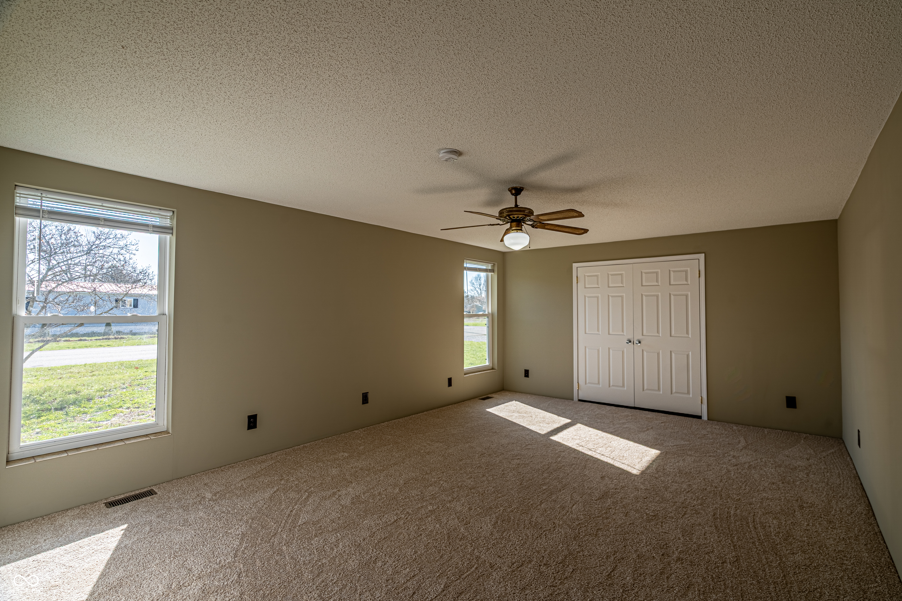 219 Frost Way Cloverdale, IN 46120 - Photo 12 of 29