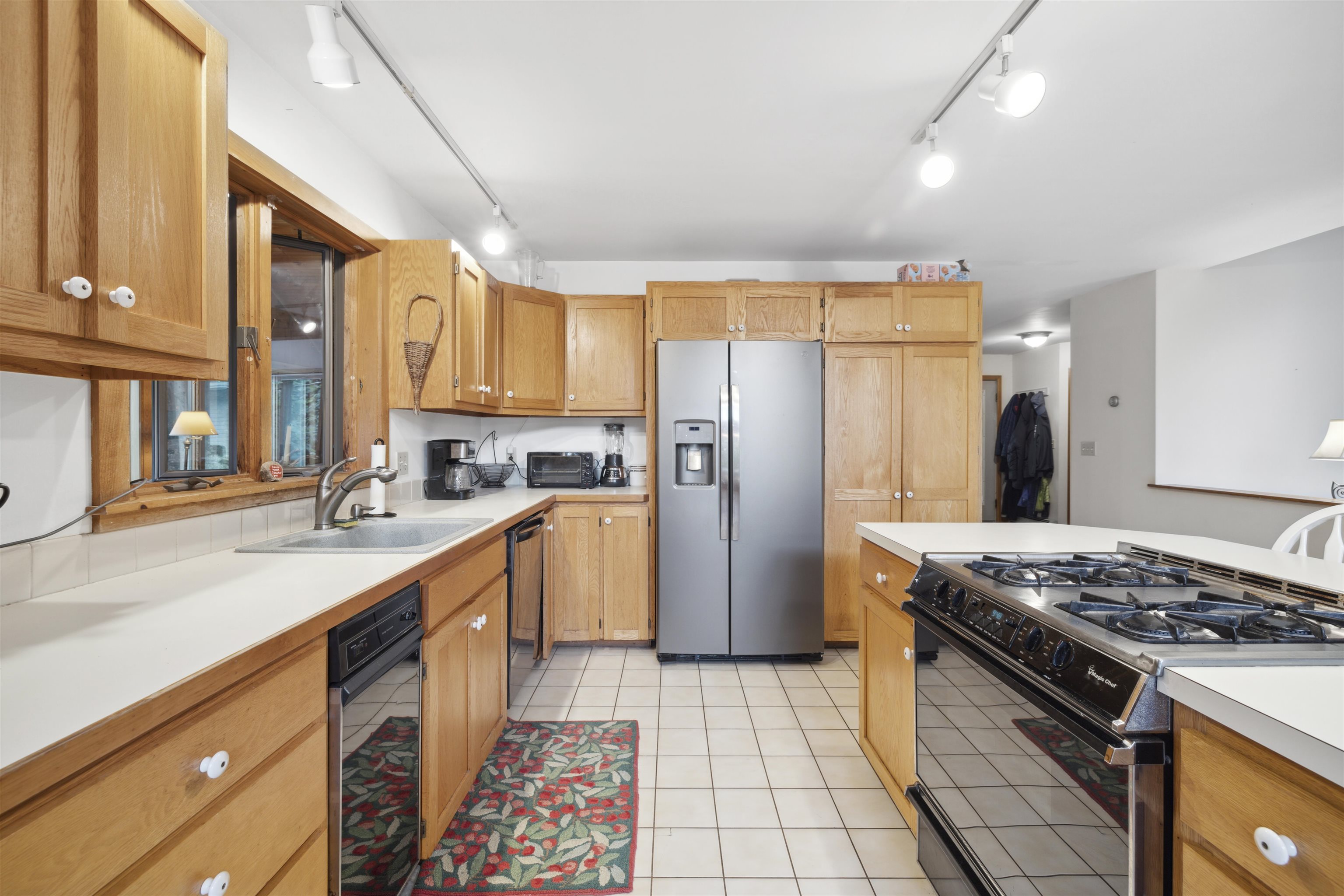 263 Old Post Road Newbury, NH 03255 - Photo 4 of 28 Gallery Image 4