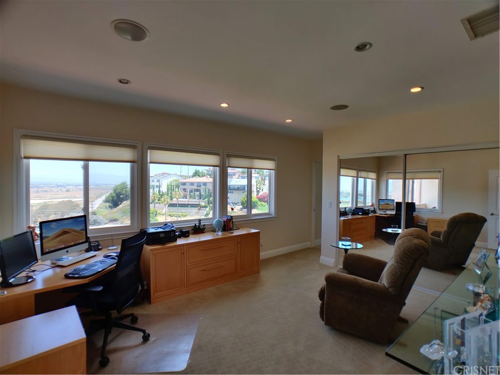 367 Fowling Street Playa del Rey, CA 90293 - Photo 39 of 63 Gallery Image 39