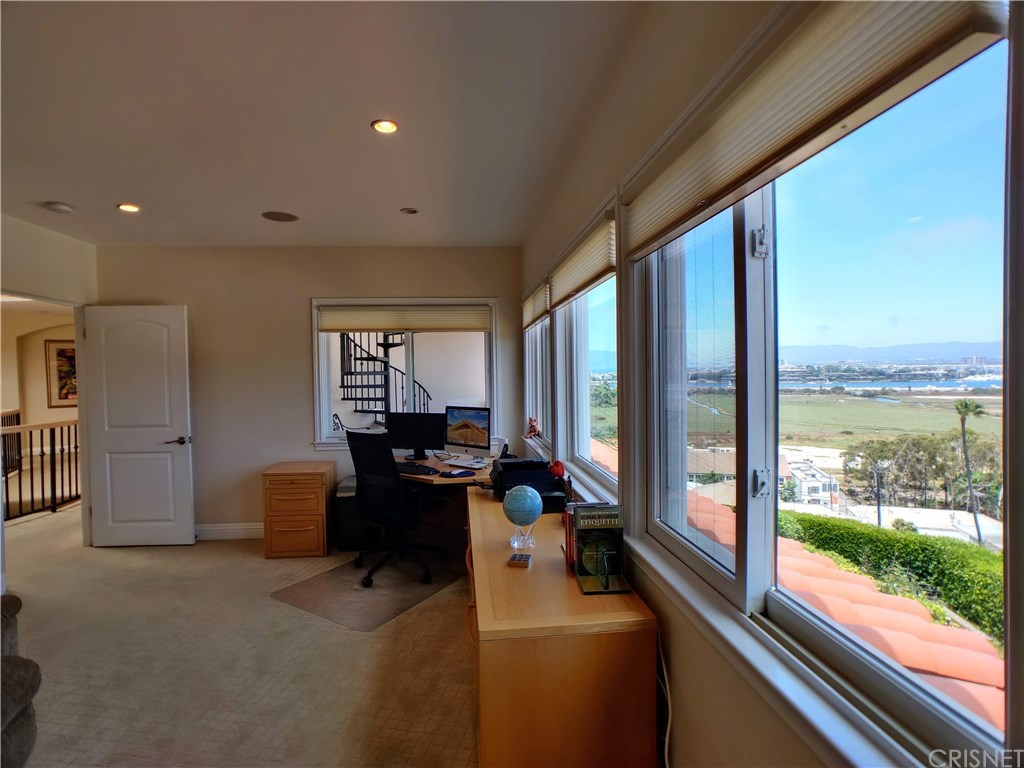 367 Fowling Street Playa del Rey, CA 90293 - Photo 41 of 63 Gallery Image 41