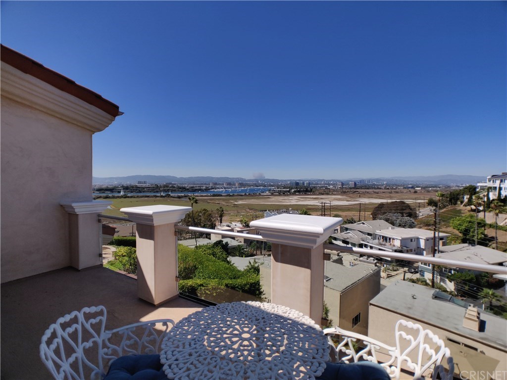 367 Fowling Street Playa del Rey, CA 90293 - Photo 47 of 63 Gallery Image 47