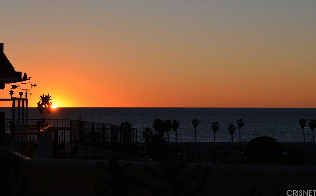 367 Fowling Street Playa del Rey, CA 90293 - Photo 62 of 63 Gallery Image 62