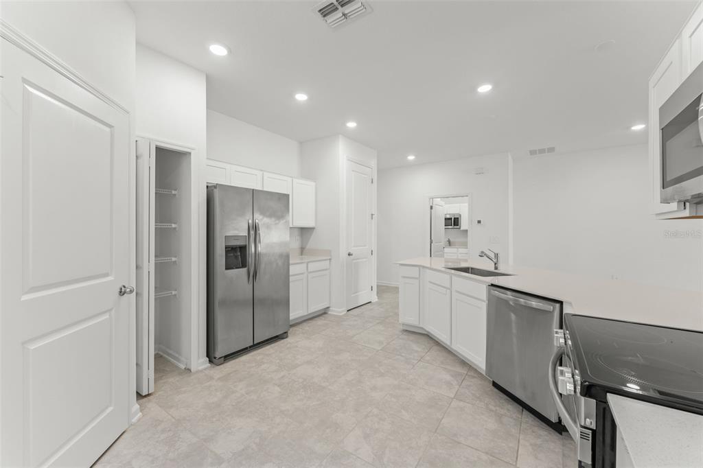516 Reggie Road Winter Haven, FL 33859 - Photo 9 of 56