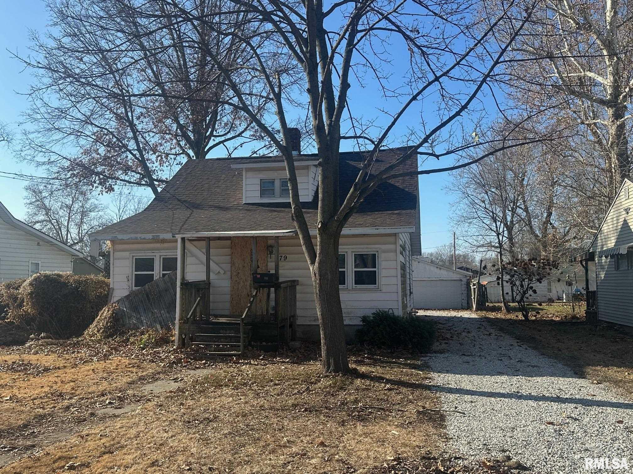 979 North Prairie Street Jacksonville, IL 62650 - Photo 1 of 2