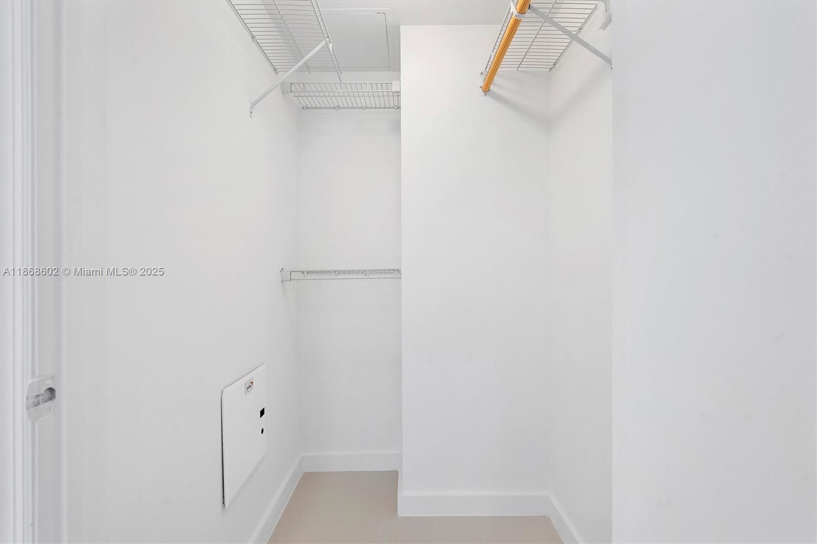 60 Southwest 13th Street, Unit 2420 Miami, FL 33130 - Photo 19 of 33 a view of bathroom