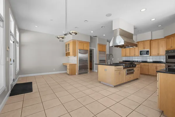 $1,150,000 | 5241 Yvette Street, Loretto, MN 55357