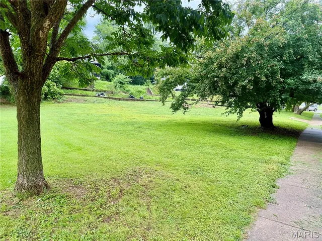 $15,000 | 408 Grand Avenue, Hannibal, MO 63401