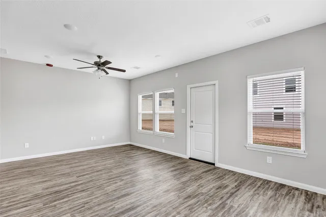 $1,800 | 126 County Road-5102C, Cleveland, TX 77327