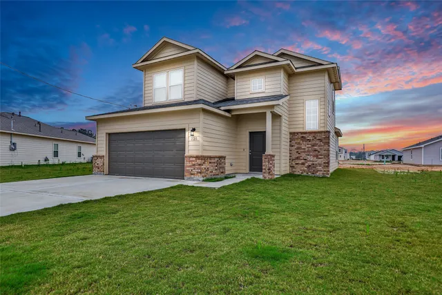 $1,800 | 126 County Road-5102C, Cleveland, TX 77327