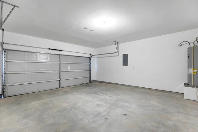 $1,800 | 126 County Road-5102C, Cleveland, TX 77327