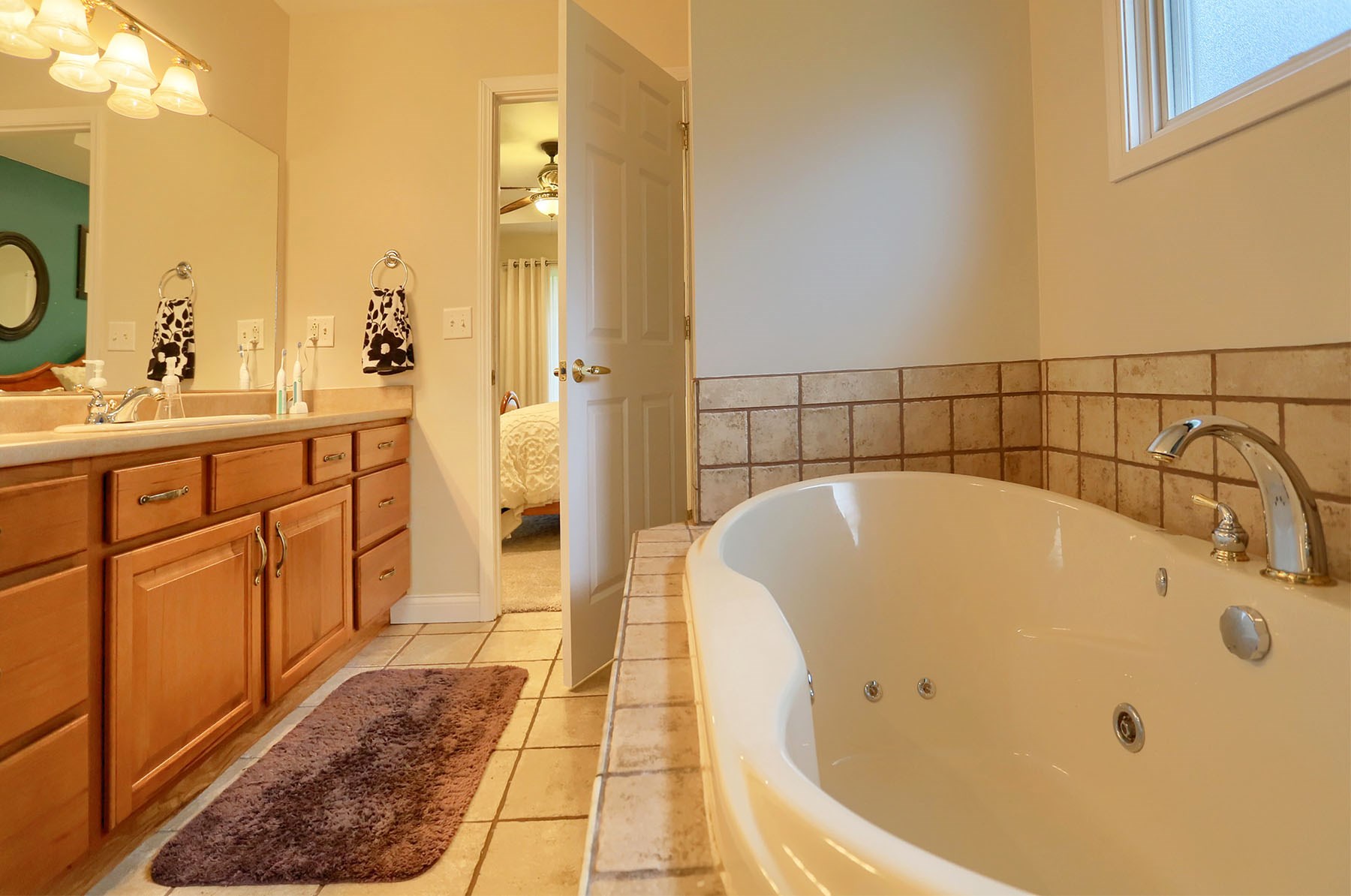 231 West Levi Lee Road Warsaw, IN 46582 - Photo 3 of 36 Gallery Image 3