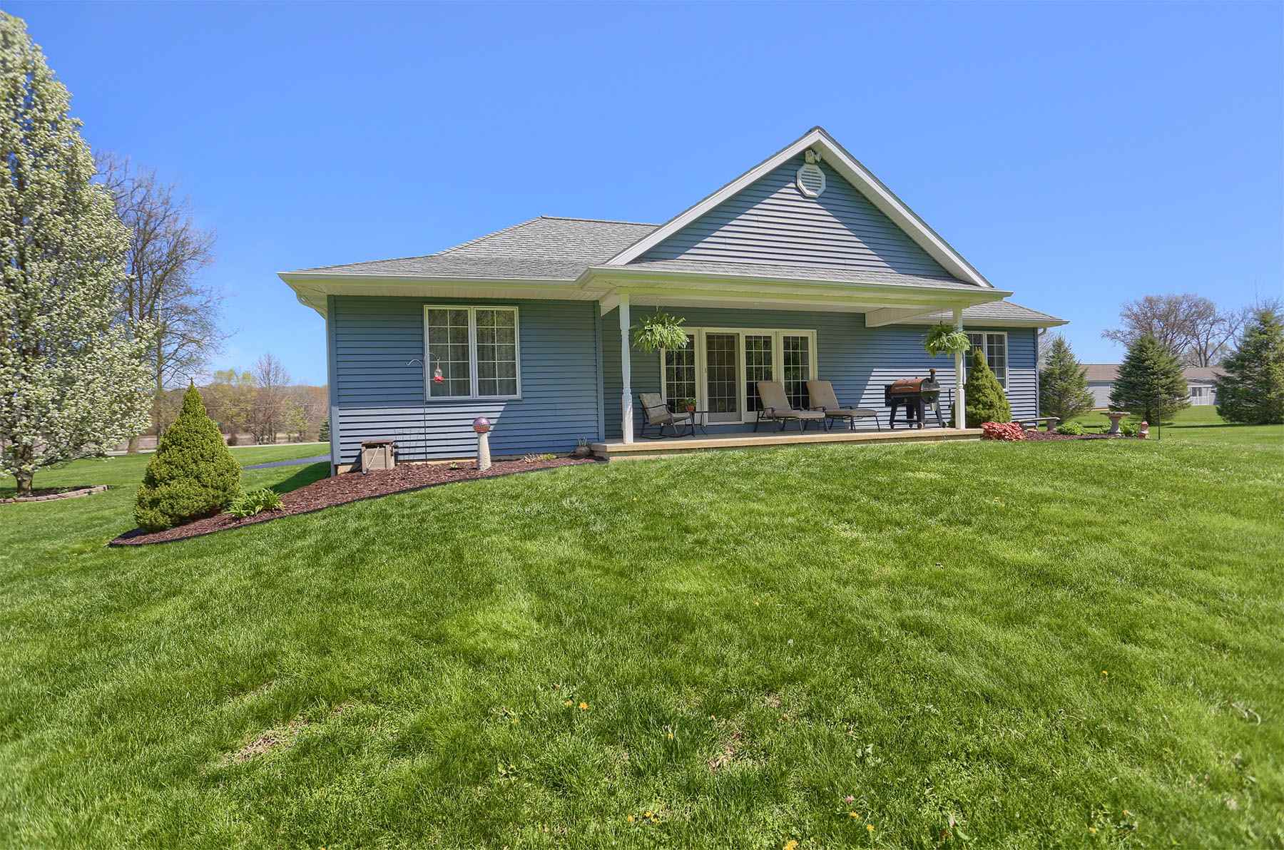 231 West Levi Lee Road Warsaw, IN 46582 - Photo 24 of 36 Gallery Image 24
