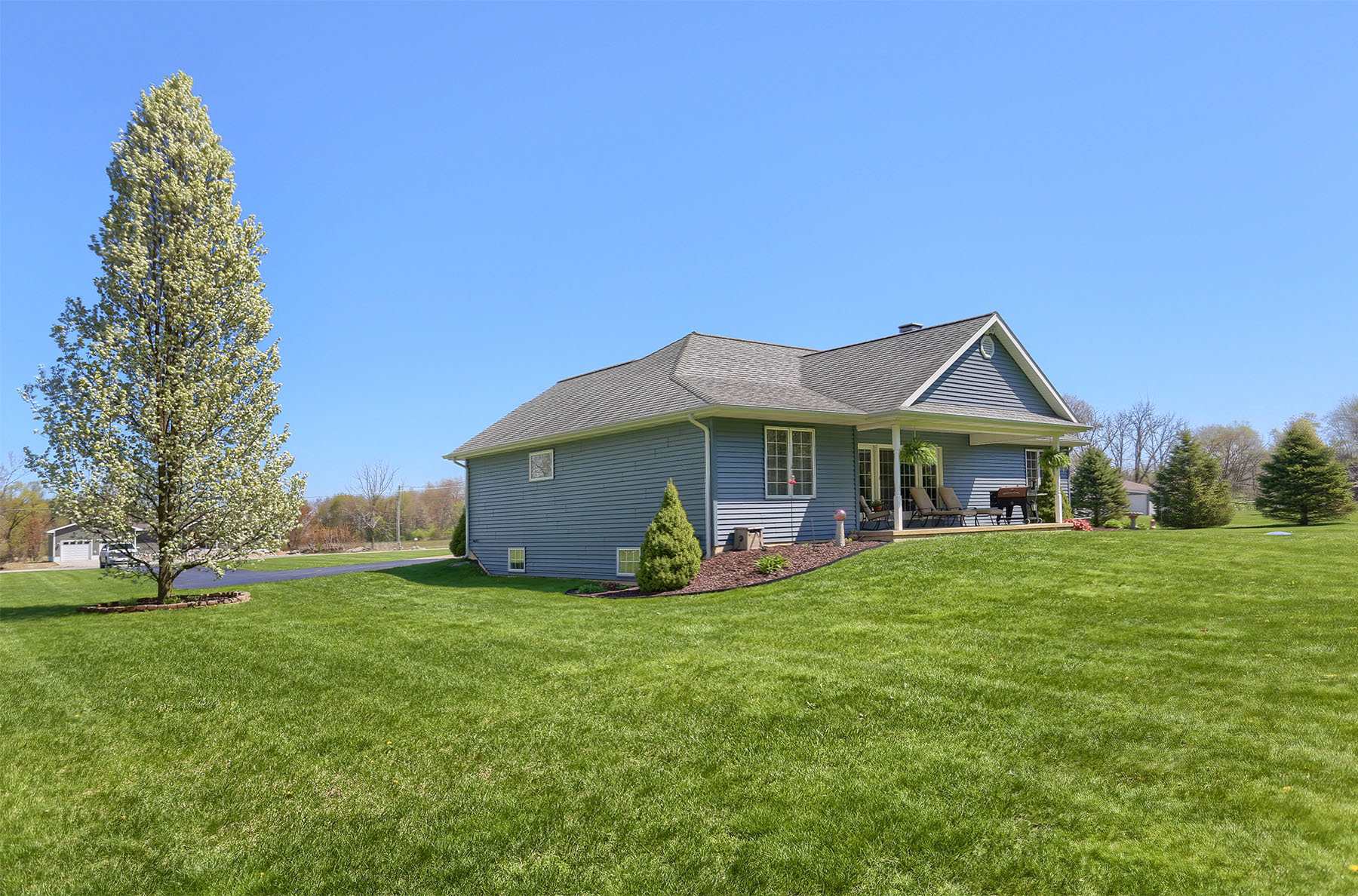 231 West Levi Lee Road Warsaw, IN 46582 - Photo 30 of 36 Gallery Image 30