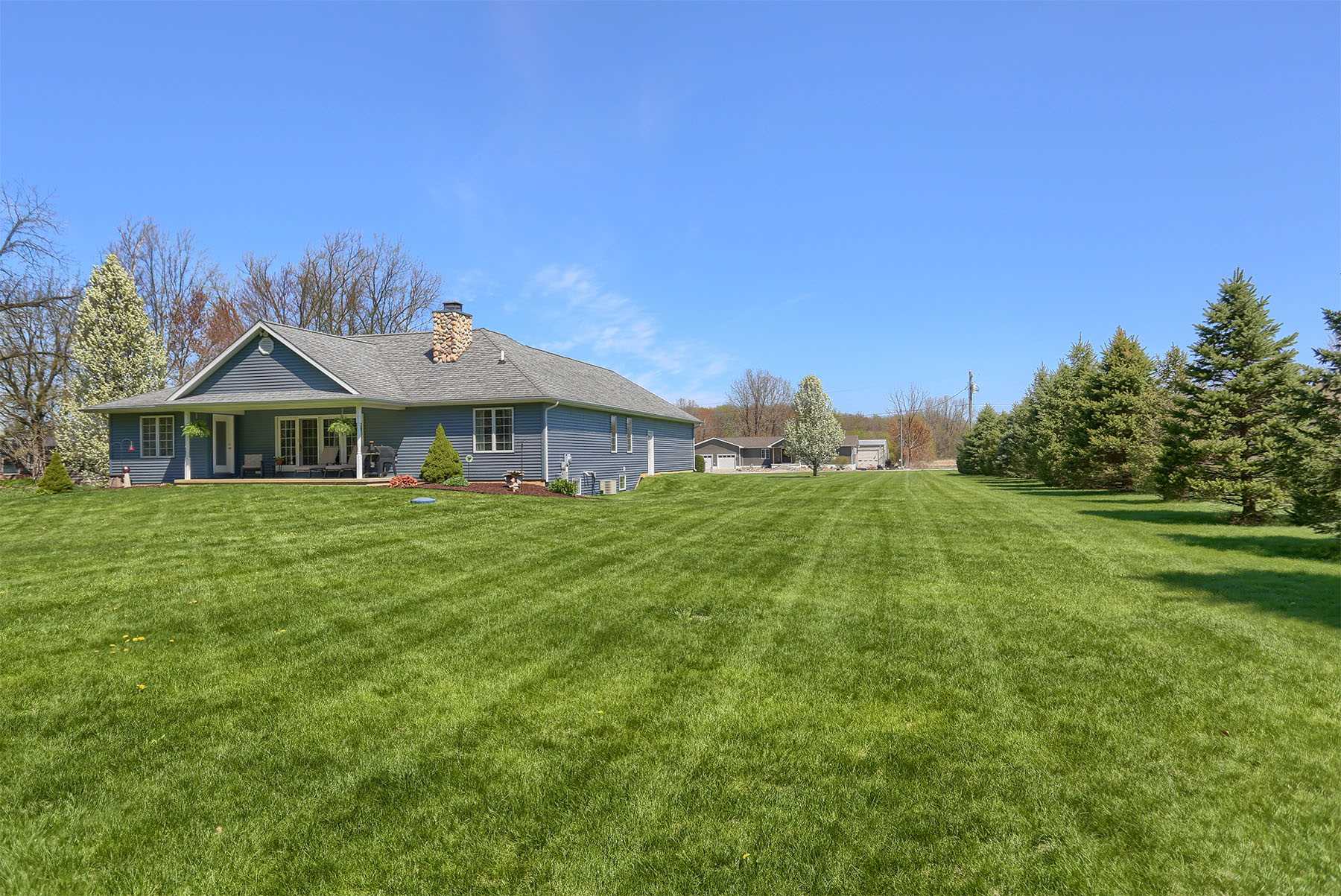 231 West Levi Lee Road Warsaw, IN 46582 - Photo 31 of 36 Gallery Image 31