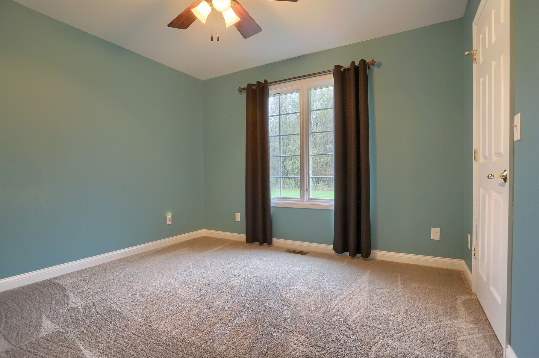 231 West Levi Lee Road Warsaw, IN 46582 - Photo 5 of 36 Gallery Image 5