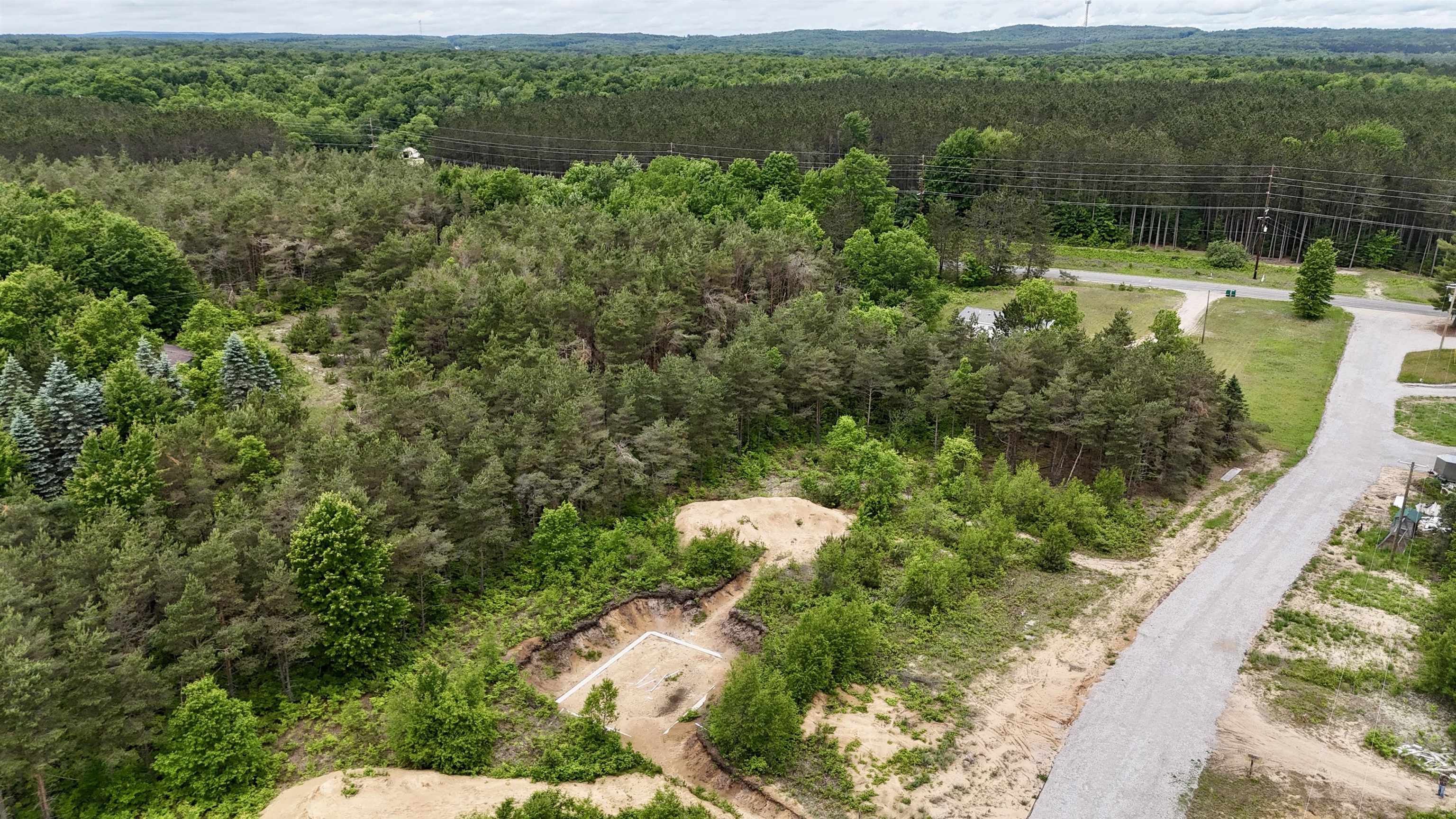 2406 East 32 Road Cadillac, MI 49601 - Photo 12 of 17