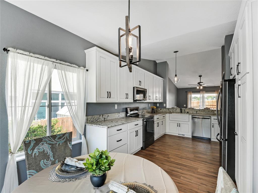 4550 Star Ridge Drive Colorado Springs, CO 80916 - Photo 2 of 40