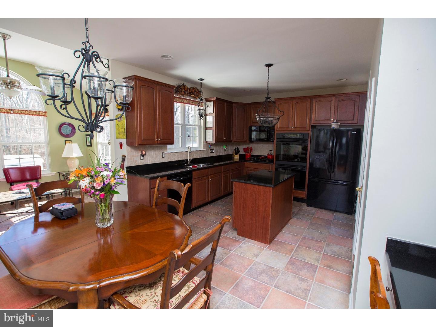 18 Box Turtle Lane Sicklerville, NJ 08081 - Photo 5 of 24 Kitchen