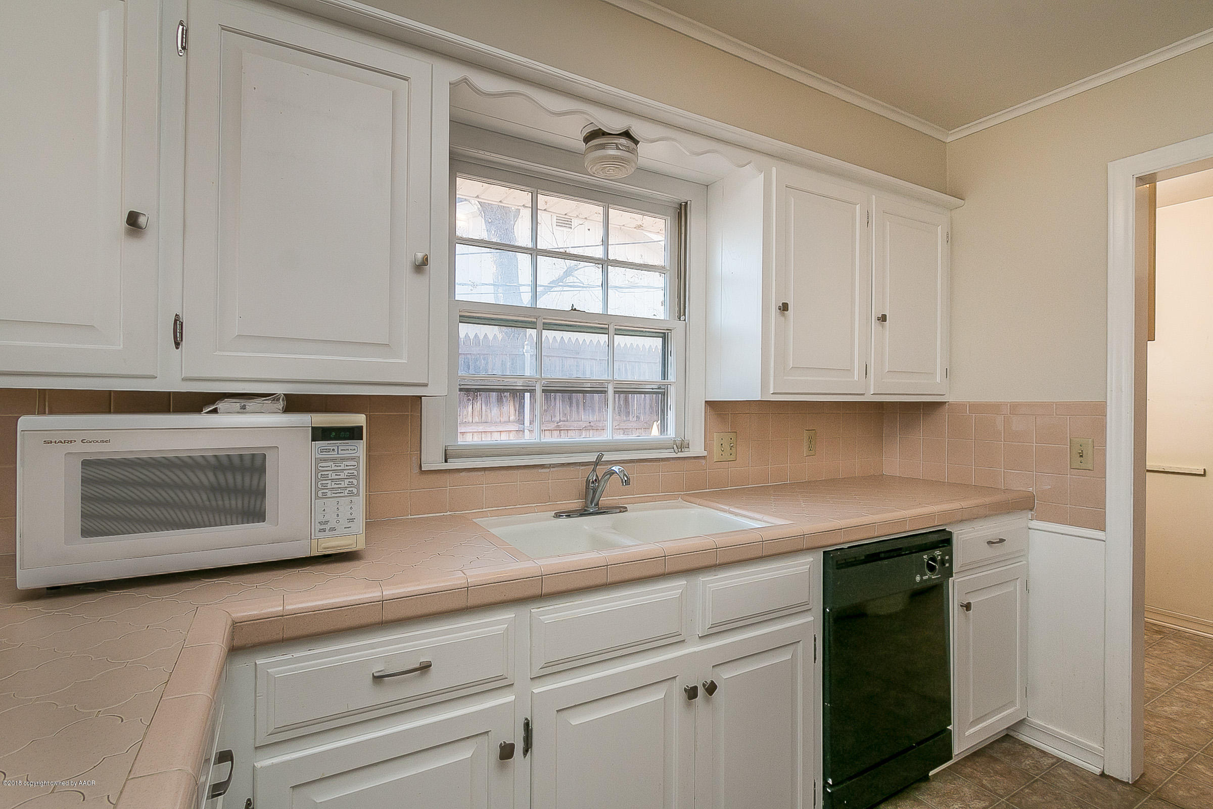 6311 Calumet Road Amarillo, TX 79106 - Photo 8 of 24 Kitchen 2