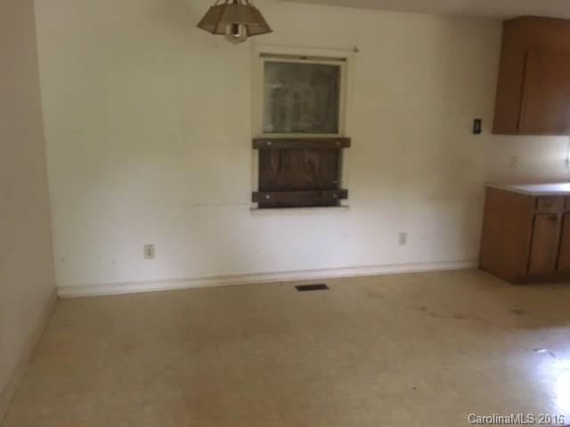 2017 Willow Ridge Street Conover, NC 28613 - Photo 6 of 12 Gallery Image 6
