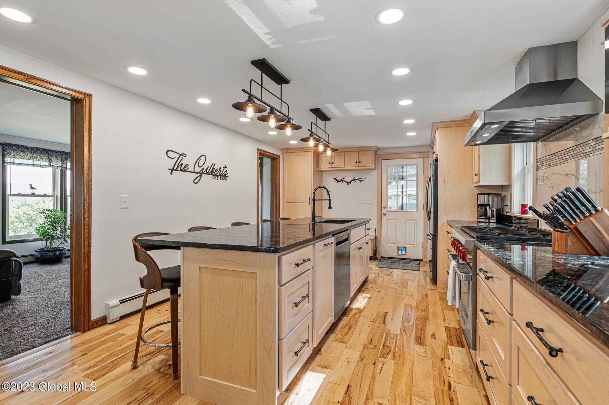 11-web-or-mls-390ClarenceMussonRd_11