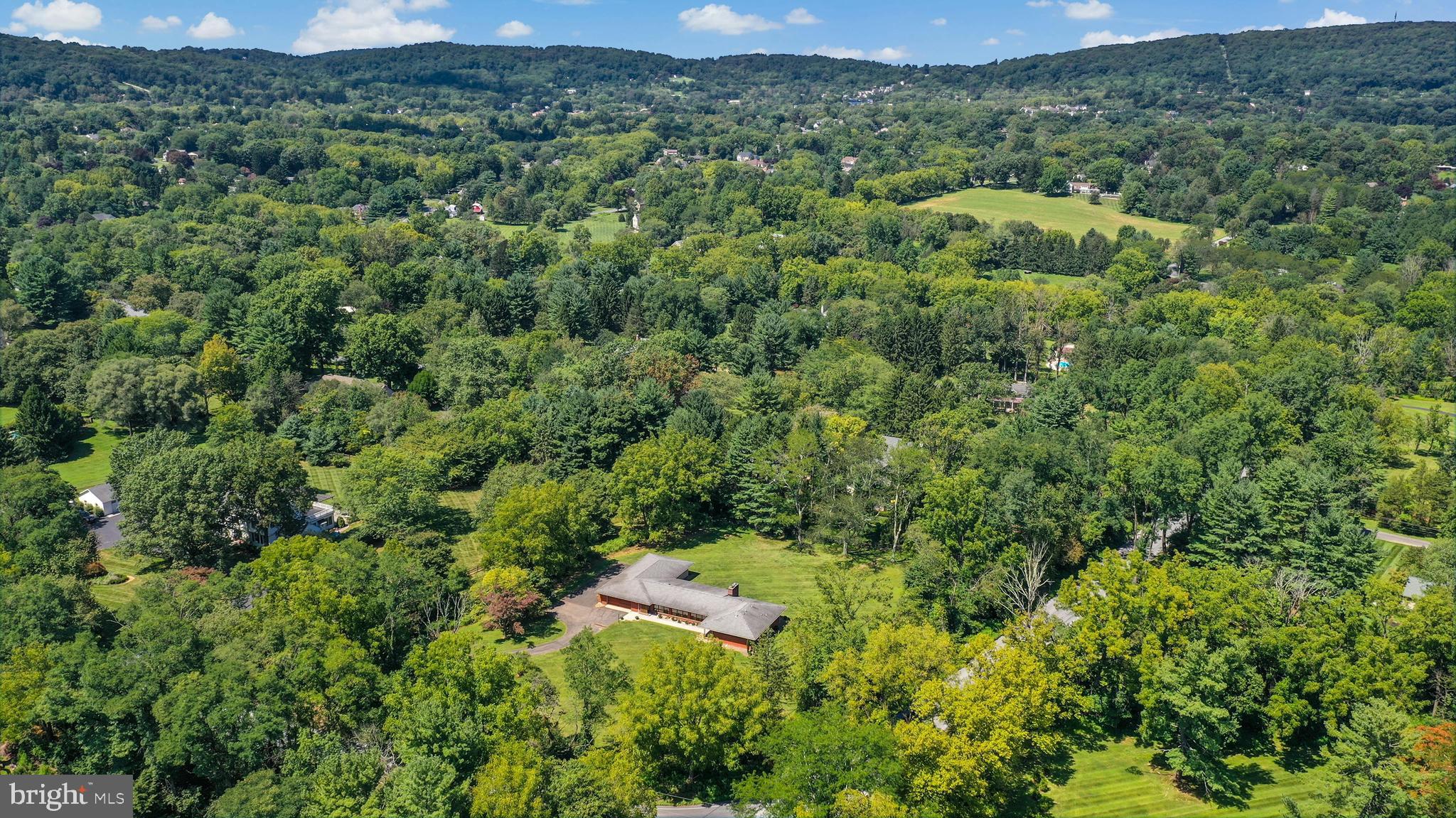 1643 Saucon Valley Road Bethlehem, PA 18015 - Photo 2 of 44 Gallery Image 2