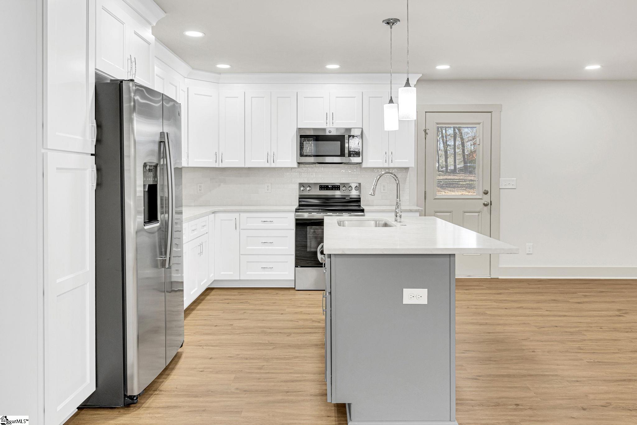 901 Standing Springs Road Greenville, SC 29605 - Photo 20 of 46