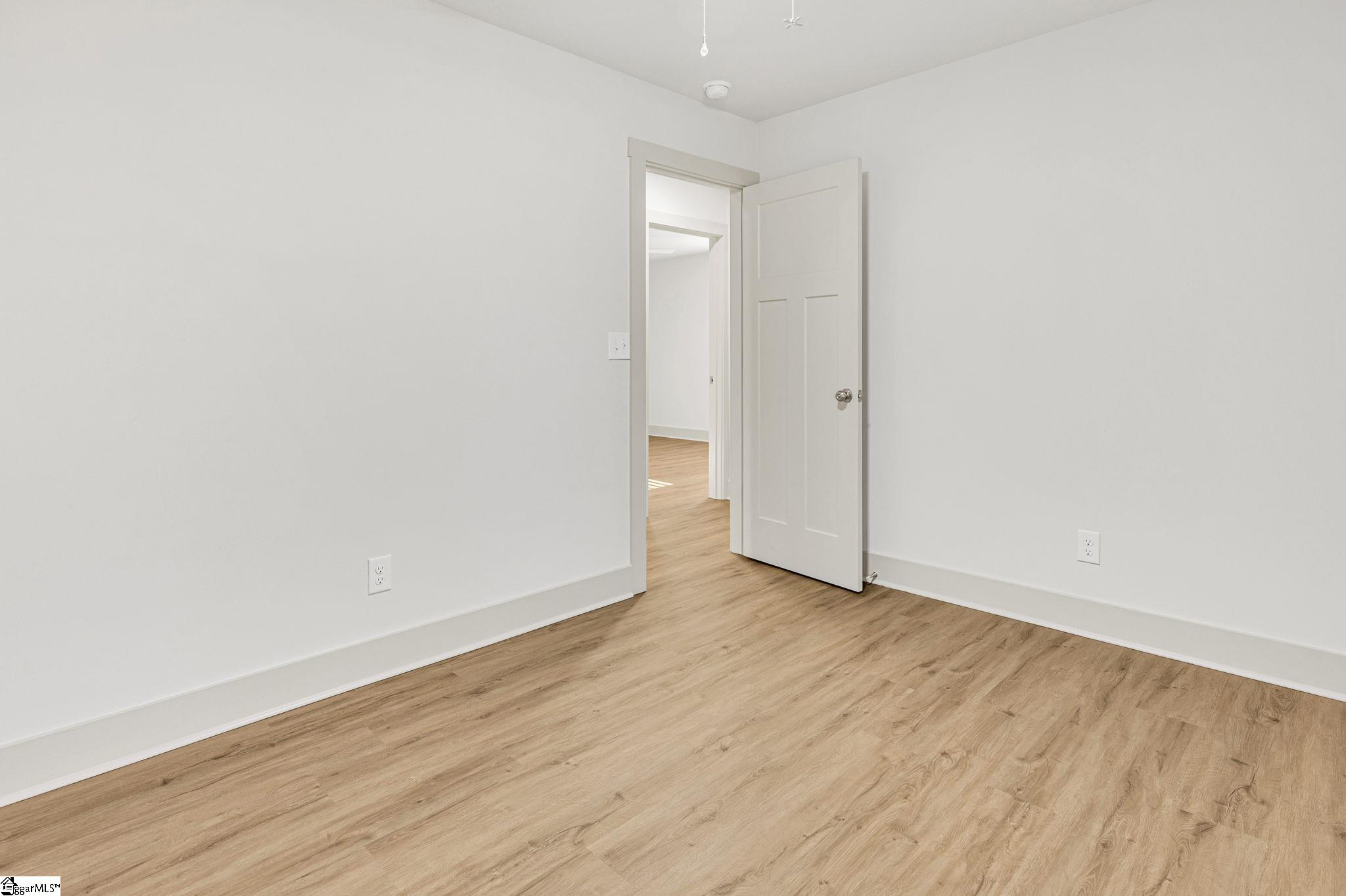 901 Standing Springs Road Greenville, SC 29605 - Photo 29 of 46