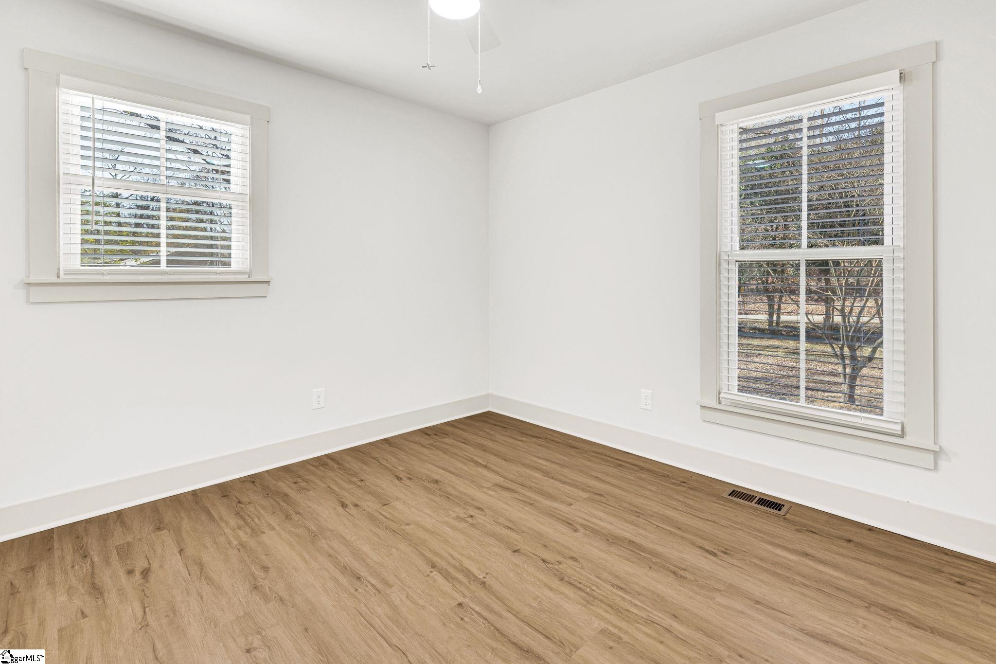 901 Standing Springs Road Greenville, SC 29605 - Photo 31 of 46