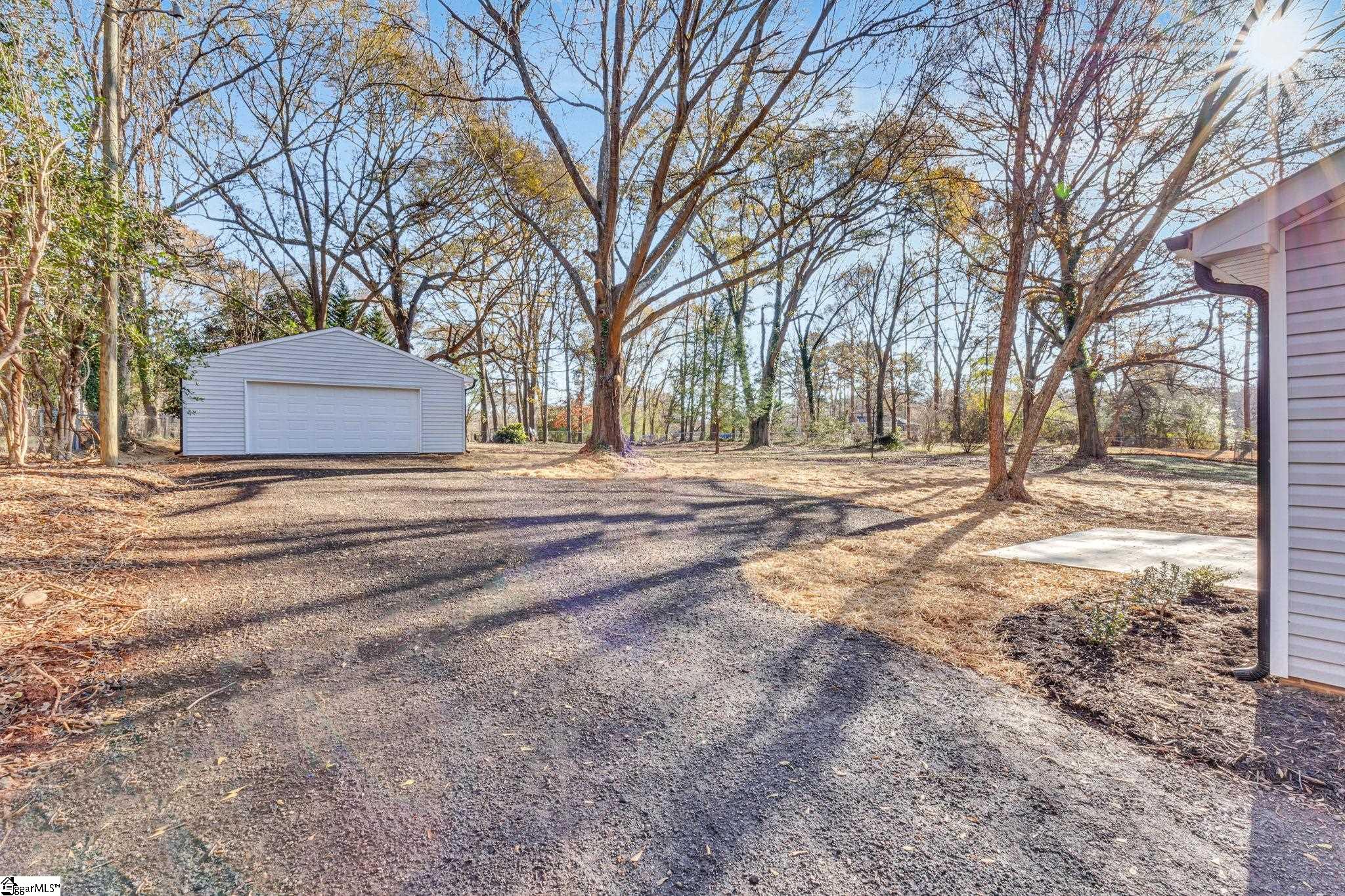 901 Standing Springs Road Greenville, SC 29605 - Photo 35 of 46