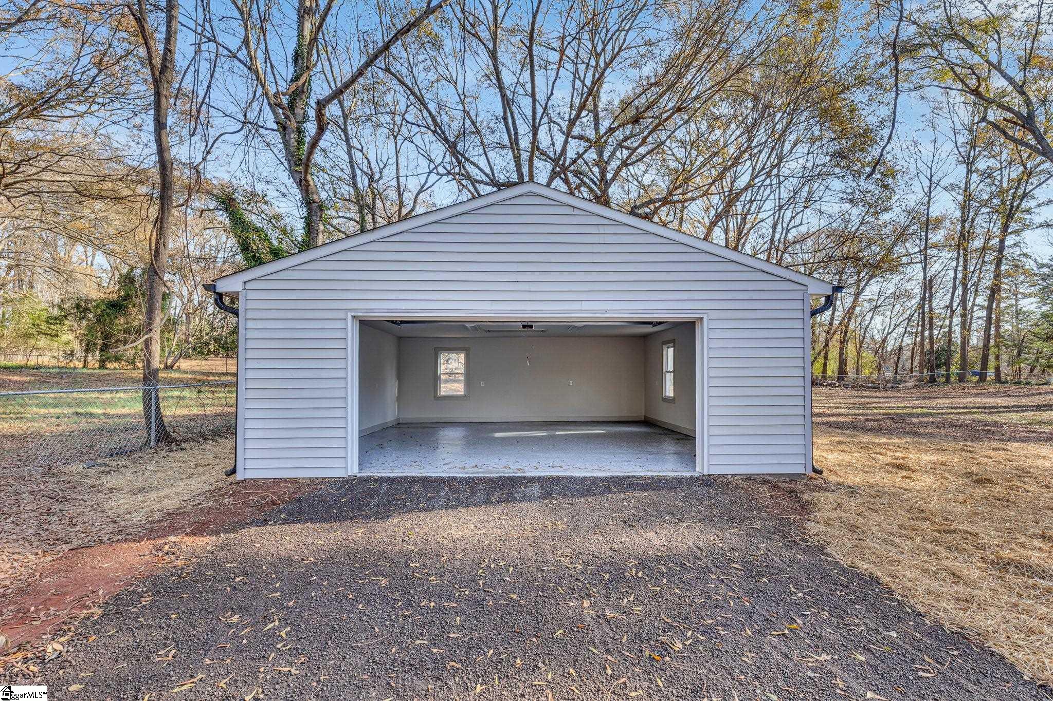 901 Standing Springs Road Greenville, SC 29605 - Photo 39 of 46